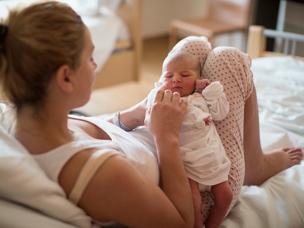 Những lợi ích bất ngờ của xông hơi đối với phụ nữ sau sinh