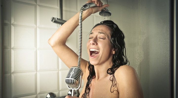 7 lý do kinh điển mà các ‘ca sĩ phòng tắm’ hay biện minh cho giọng hát thảm họa của mình
