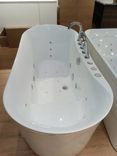 Bồn tắm massage Daros DR-1870 Bồn Tắm Sang Trọng Nhập Khẩu