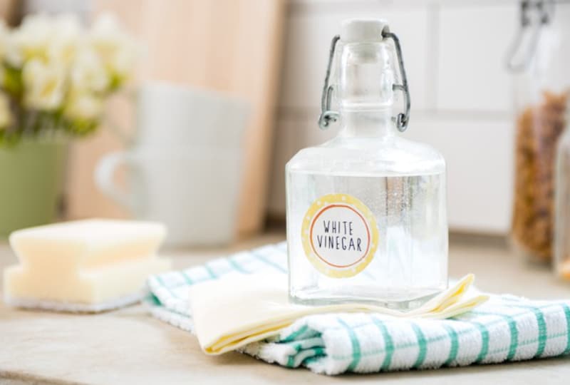 vệ sinh thiết bị inox nhà tắm