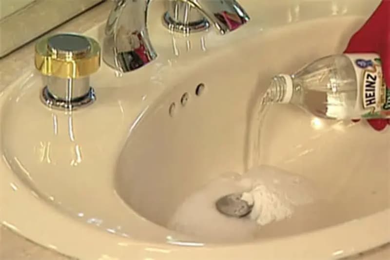 xử lý lavabo bị tắc nghẽn