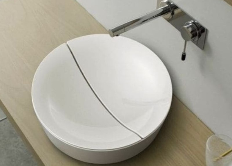 lavabo bị rạn nứt