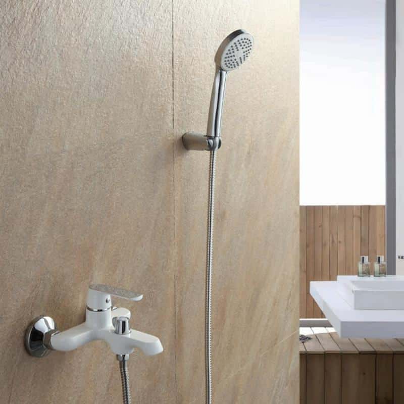 So sánh sen cây và vòi sen thường