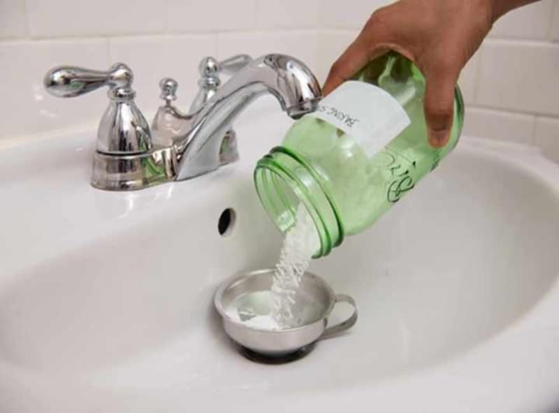 xử lý lavabo bị tắc nghẽn