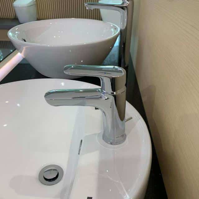 Vòi lavabo nóng lạnh là gì